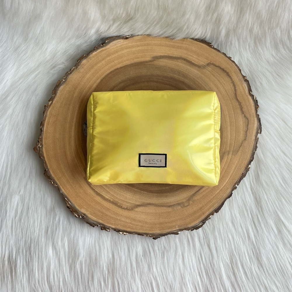 LIKE NEW Gucci Beauty Flora cosmetic toiletry bag